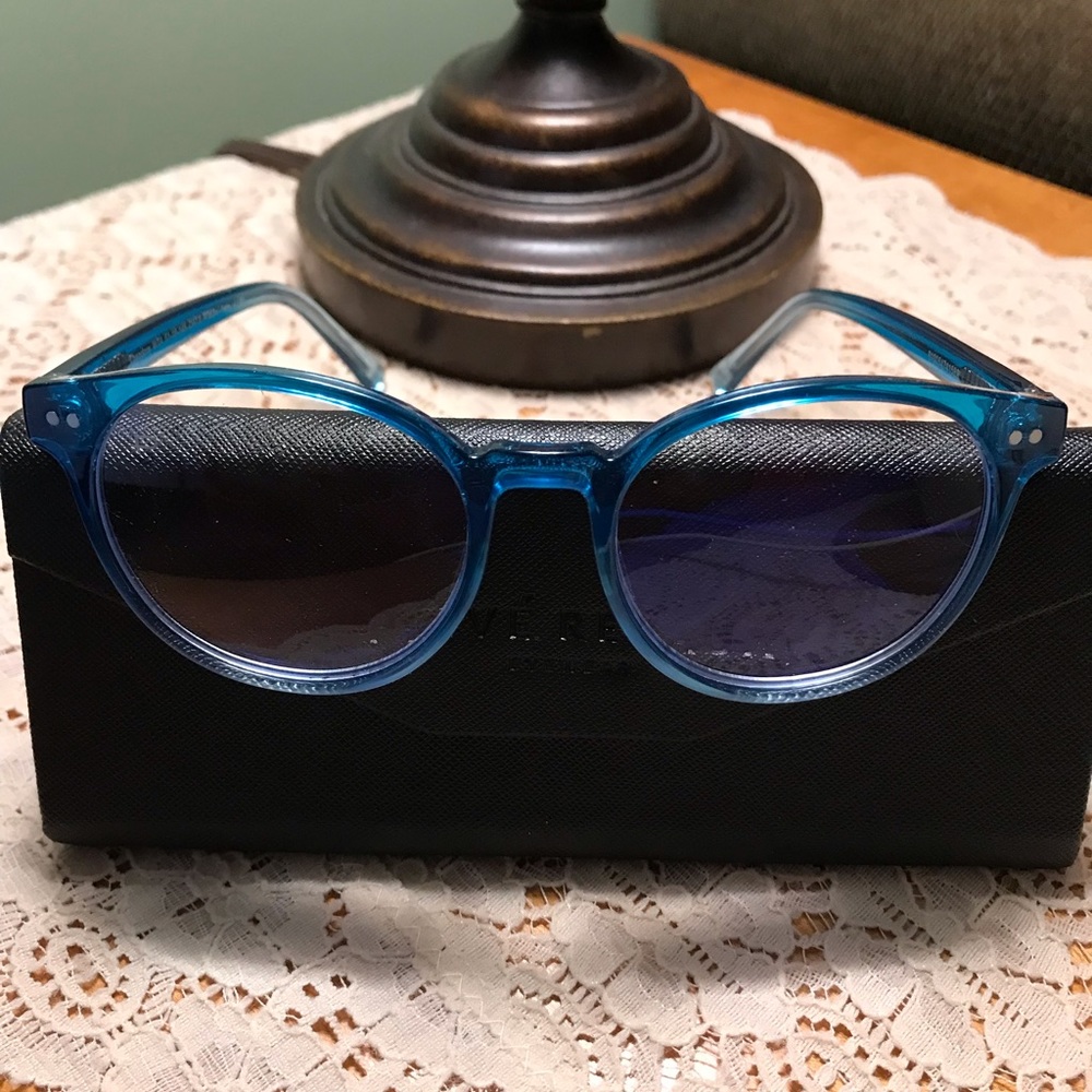 Prive’ Revaux Theordore Blue Light Readees 1.5  Blue Gradient.